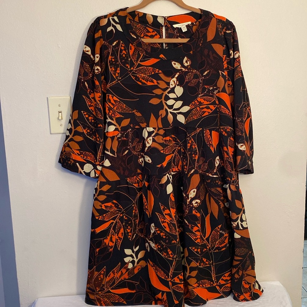 Loralette shift dress-Size 14/16-Burnt orange/Black/Cream.